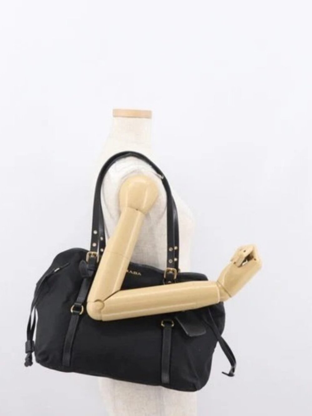 PRADA Tote Bag Nylon Black Gold Auth 157581 - Picture 14 of 16
